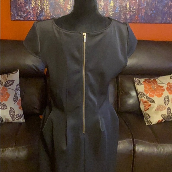 Dress - Picture 2 of 2